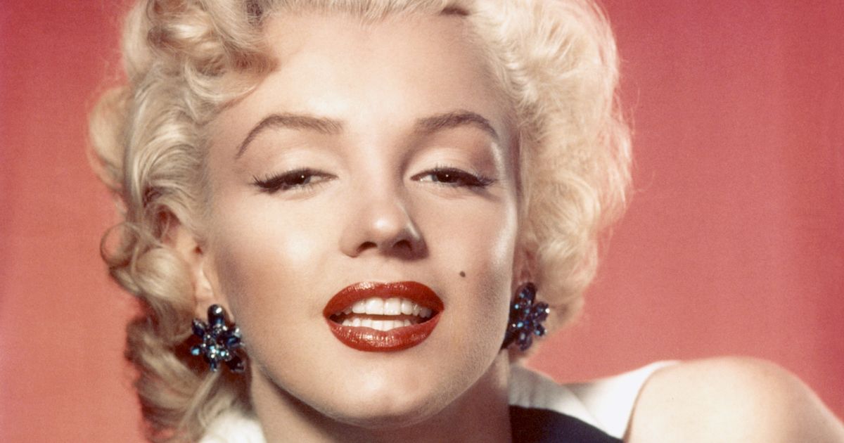 'Desperate' Marilyn Monroe poses naked in never before seen first photoshoot - www.irishmirror.ie