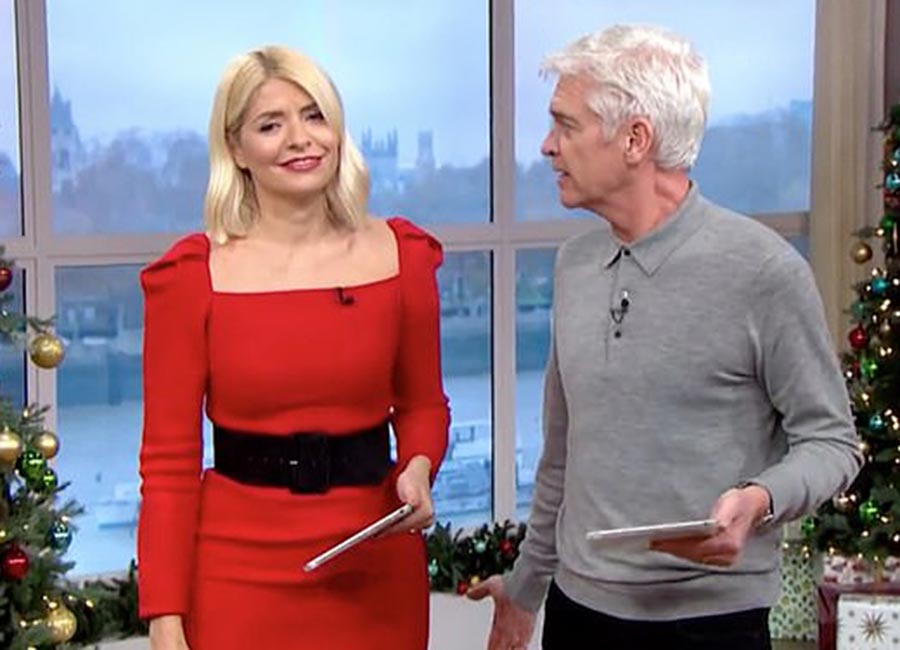 Phillip Schofield makes sly dig about Eamonn and Ruth on This Morning - evoke.ie