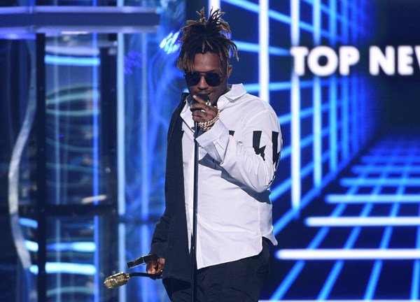 Guards who were with Juice Wrld when he died arrested on gun charges - www.breakingnews.ie - USA - California - Chicago