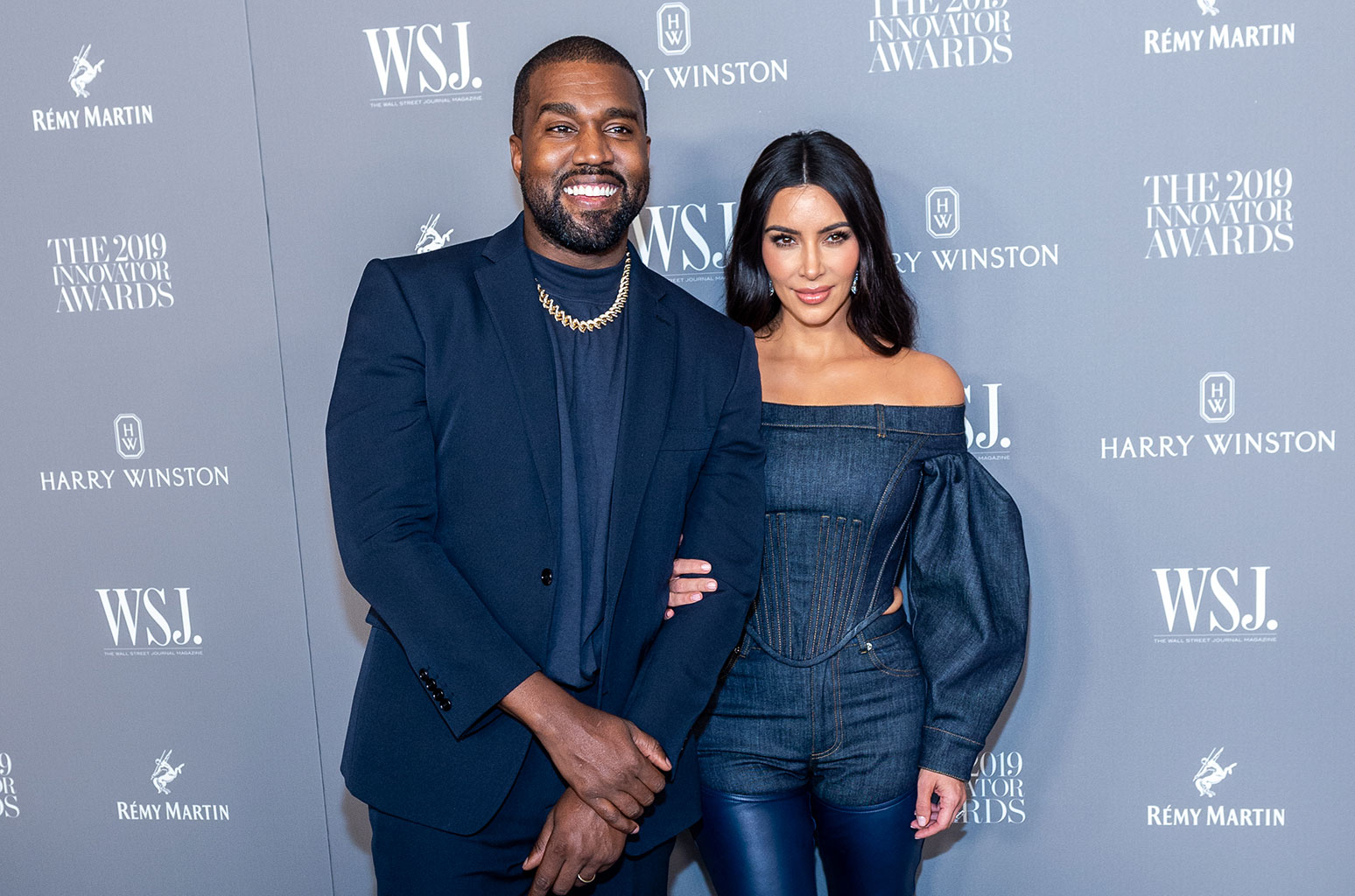 Kim Kardashian &amp; Kanye West's 2019 Christmas Card Has Arrived - www.billboard.com - Chicago