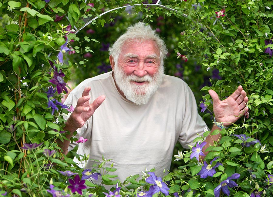Celebrity tributes pour in for broadcaster David Bellamy who died aged 86 - evoke.ie