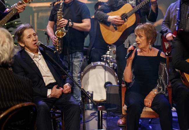 Late Late viewers scorch poor Philomena Begley’s Fairytale of New York rendition - evoke.ie - New York
