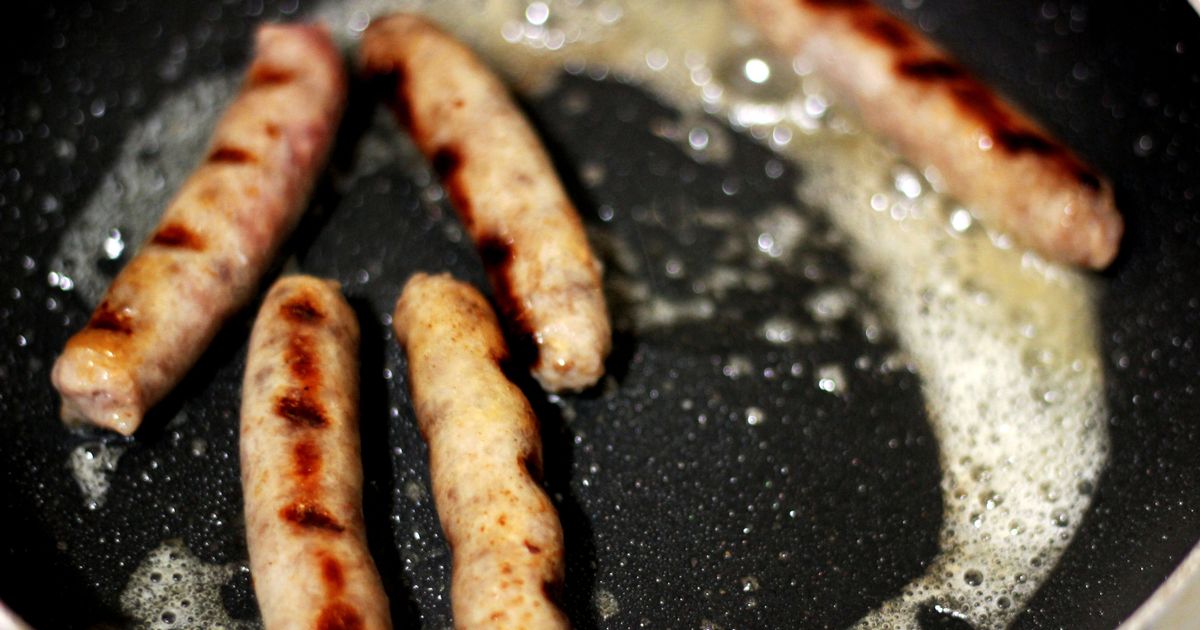 How to cook sausages the right way – as chef shares the three mistakes we all make - www.irishmirror.ie