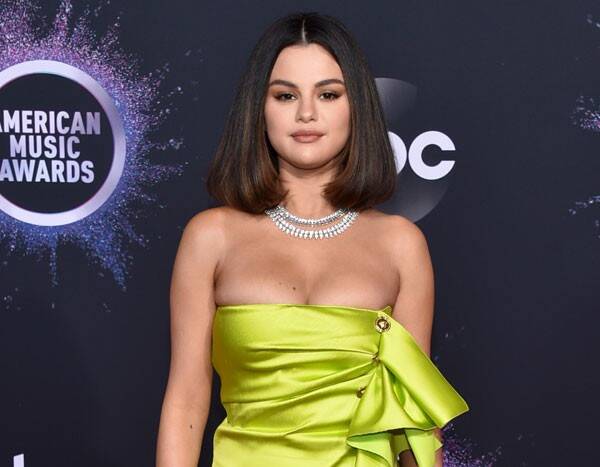Selena Gomez Details Exactly How to Land a Date With Her - www.eonline.com