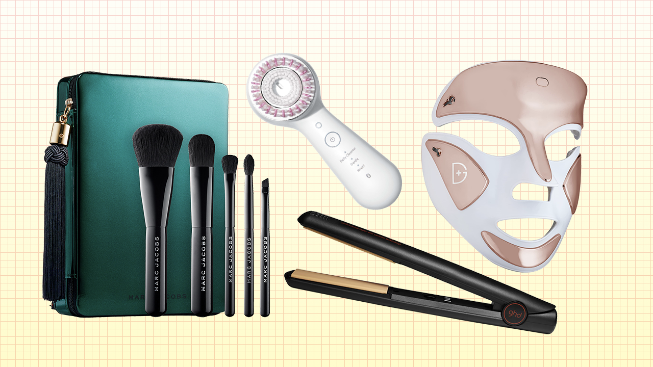 The Best Beauty Tools for That Make Great Christmas Gifts -- Clarisonic, Dyson and More - www.etonline.com