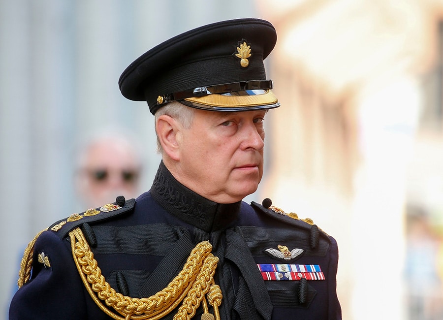 Prince Andrew makes defiant appearance at Queen’s Christmas party - evoke.ie