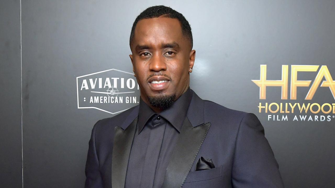 Sean 'Diddy' Combs to Receive Industry Icon Honor at 2020 GRAMMYs - www.etonline.com