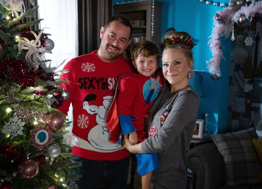 Christmas soap SPOILERS: Corrie, EastEnders and Emmerdale plots revealed - evoke.ie