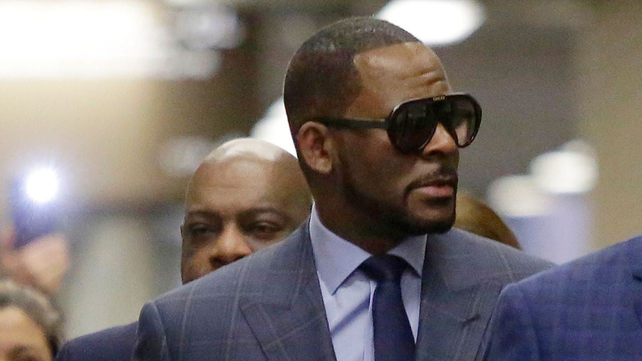 R. Kelly Pleads Not Guilty to Bribery Charge Over Getting a Fake ID to Marry Aaliyah at Age 15 - www.etonline.com - New York - Chicago - city Brooklyn