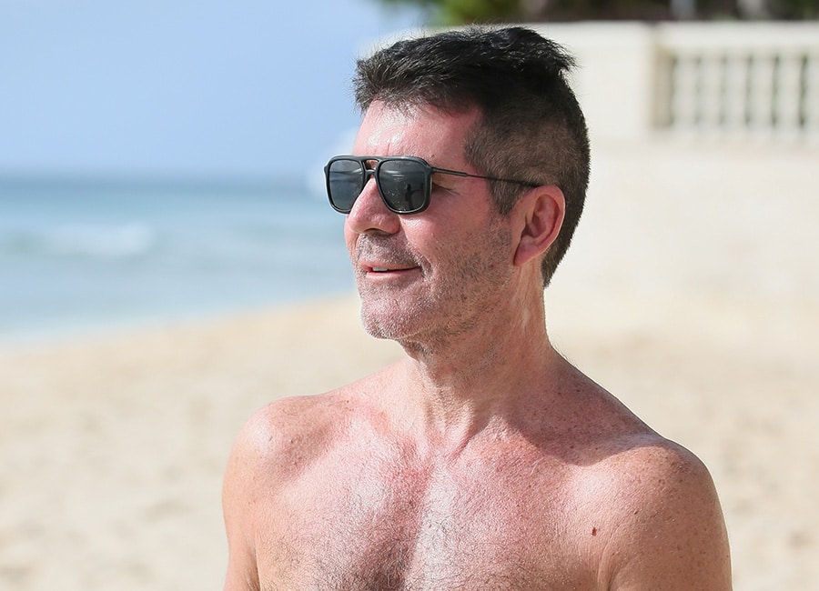 Flab to fab! Simon Cowell sports six-pack and a black eye on holiday - evoke.ie - Barbados