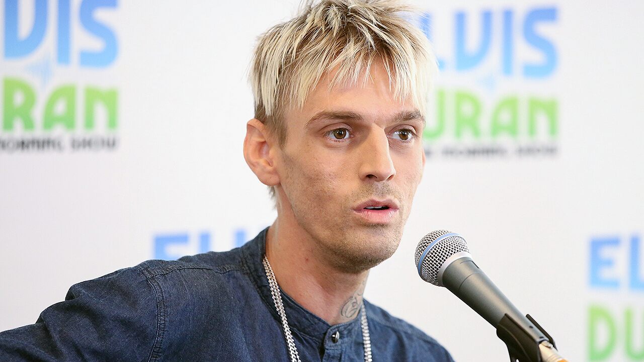 Aaron Carter fans call police for welfare check after he fell asleep during a live stream - www.foxnews.com