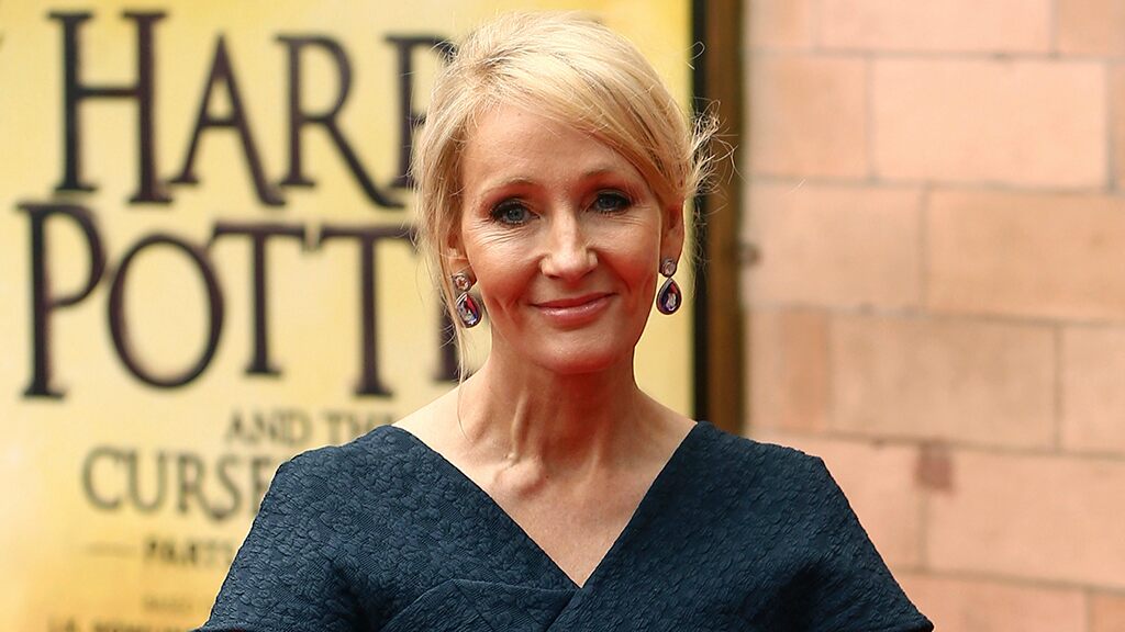 'Harry Potter' author J.K. Rowling roasted for supporting researcher who defended biological sex recognition - www.foxnews.com