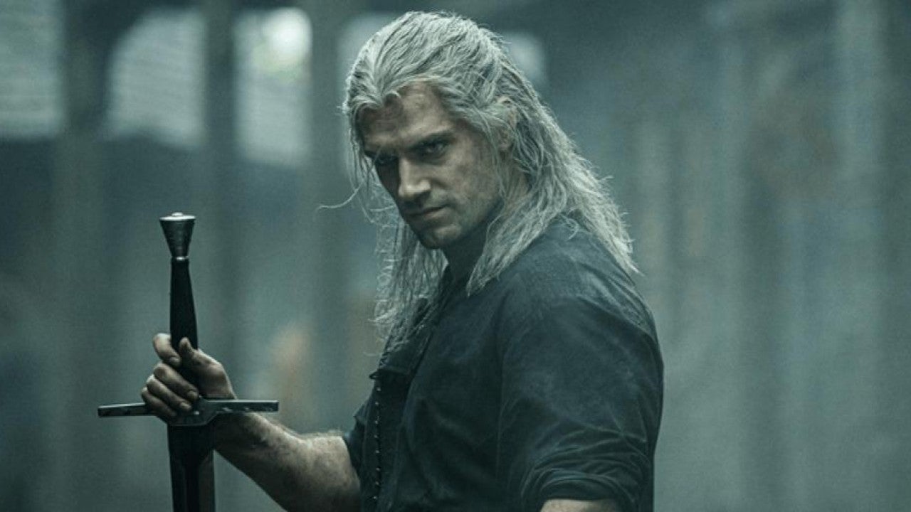 'The Witcher' Star Henry Cavill on 'Game of Thrones' Comparisons (Exclusive) - www.etonline.com - Poland