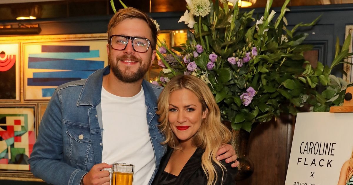 Caroline Flack thanks Iain Stirling for his support as Laura Whitmore replaces her on Love Island - www.ok.co.uk - Scotland - South Africa