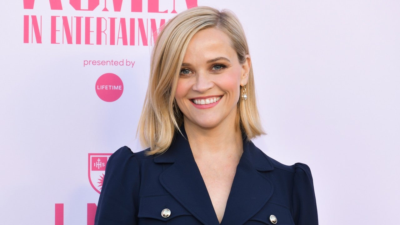 Reese Witherspoon Shares Emotional Photo of Last Day of Shooting 'Morning Show' With Jennifer Aniston - www.etonline.com