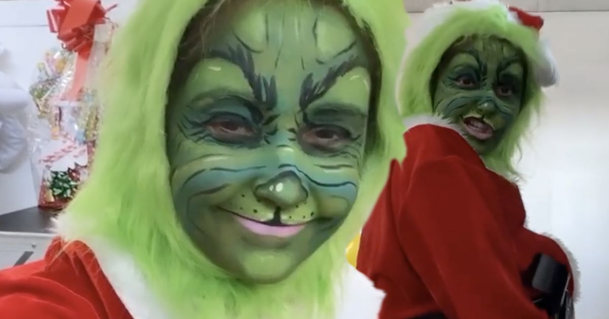 Jacqueline Jossa transforms into The Grinch and does incredible impression at performing arts school - www.ok.co.uk - Santa