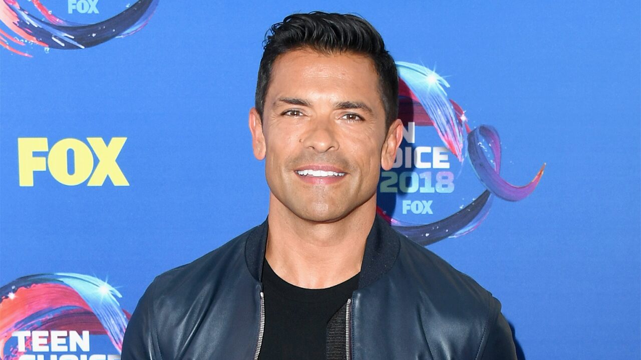 Mark Consuelos rushes to son's aid during wrestling match gone wrong - www.foxnews.com