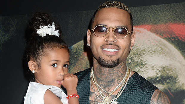 Royalty Brown, 5, Proves She’s The Best Big Sis By Changing Baby Aeko’s Diaper — Sweet Pic - hollywoodlife.com