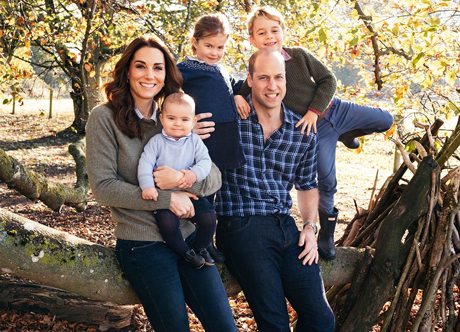 Royals release unseen photo of Prince William kissing baby Louis’ cheek for Christmas - evoke.ie - county Norfolk - Charlotte