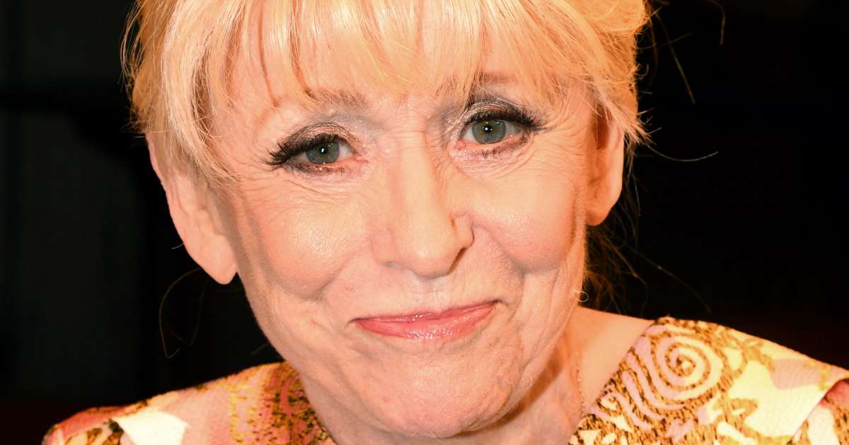 Barbara Windsor's husband shares pictures of her watching Carry On films amid dementia battle - www.msn.com