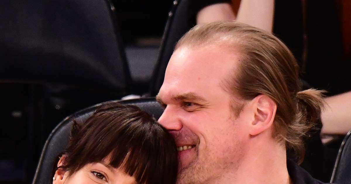 Lily Allen and David Harbour spark engagement speculation AGAIN as the singer sports a ring on her wedding finger during festive stroll in NYC - www.msn.com - New York - New York - New Orleans