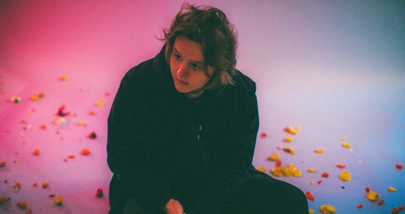 Lewis Capaldi takes out a fifth week at Number 1 on the Official Irish Singles Chart with Before You Go - www.officialcharts.com - New York - Ireland