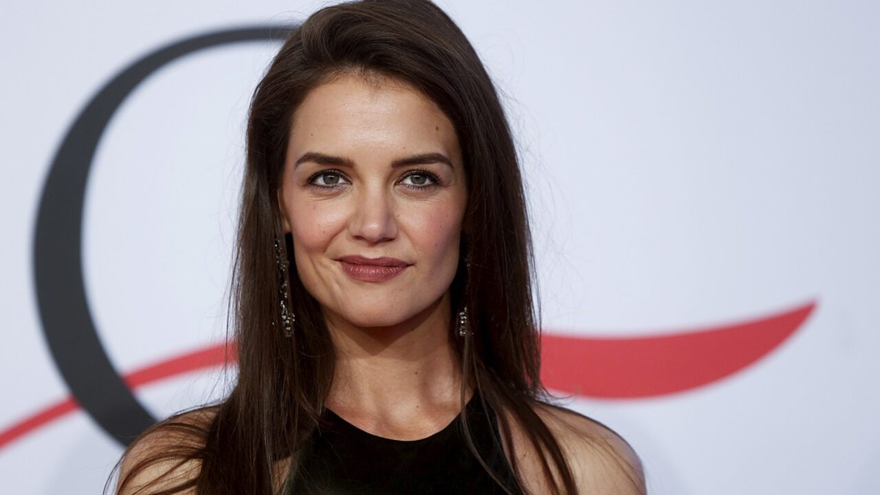 Katie Holmes, daughter Suri Cruise pose in adorable snap ahead of New Year's - www.foxnews.com