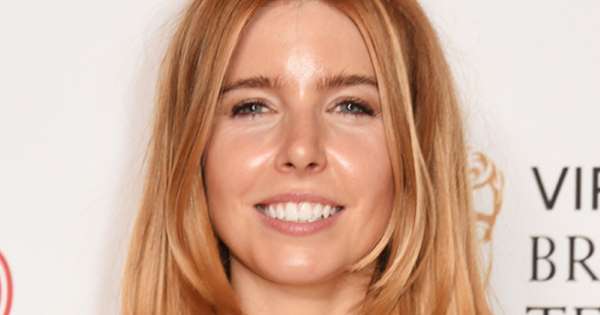 Stacey Dooley and Kevin Clifton share romantic snap of Christmas beach walk - www.msn.com