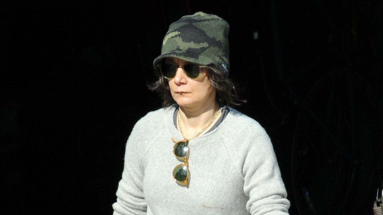 Sara Gilbert Photographed Without Her Wedding Ring After Separation From Wife Linda Perry - www.etonline.com - Los Angeles