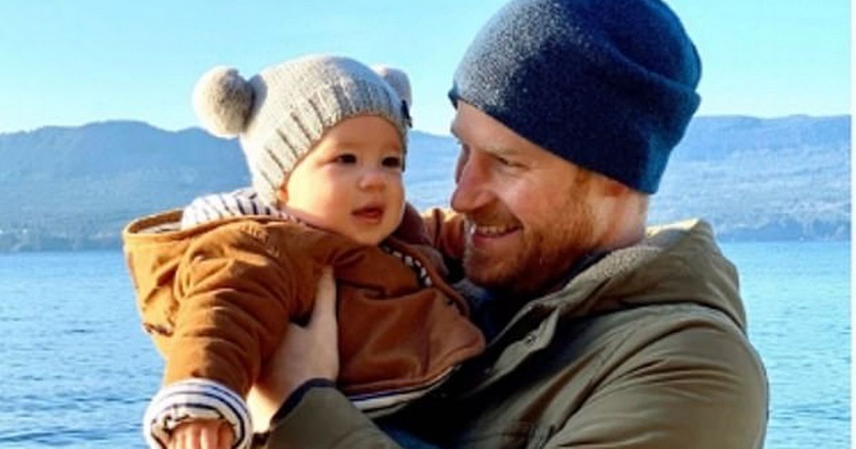 Prince Harry and Meghan Markle share adorable photo of baby Archie in New Year's message - www.ok.co.uk