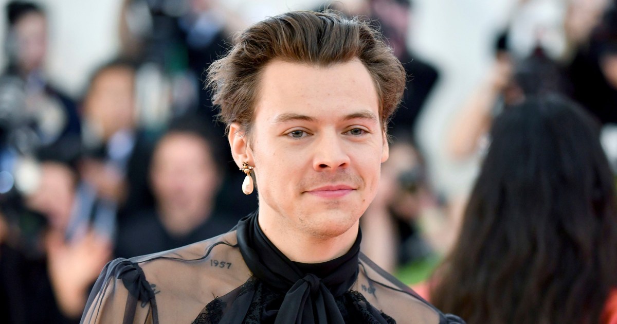 Harry Styles Watched a Stranger’s Dog While the Owner Ran Inside a Restaurant to Pick Up Food - www.usmagazine.com - Hollywood