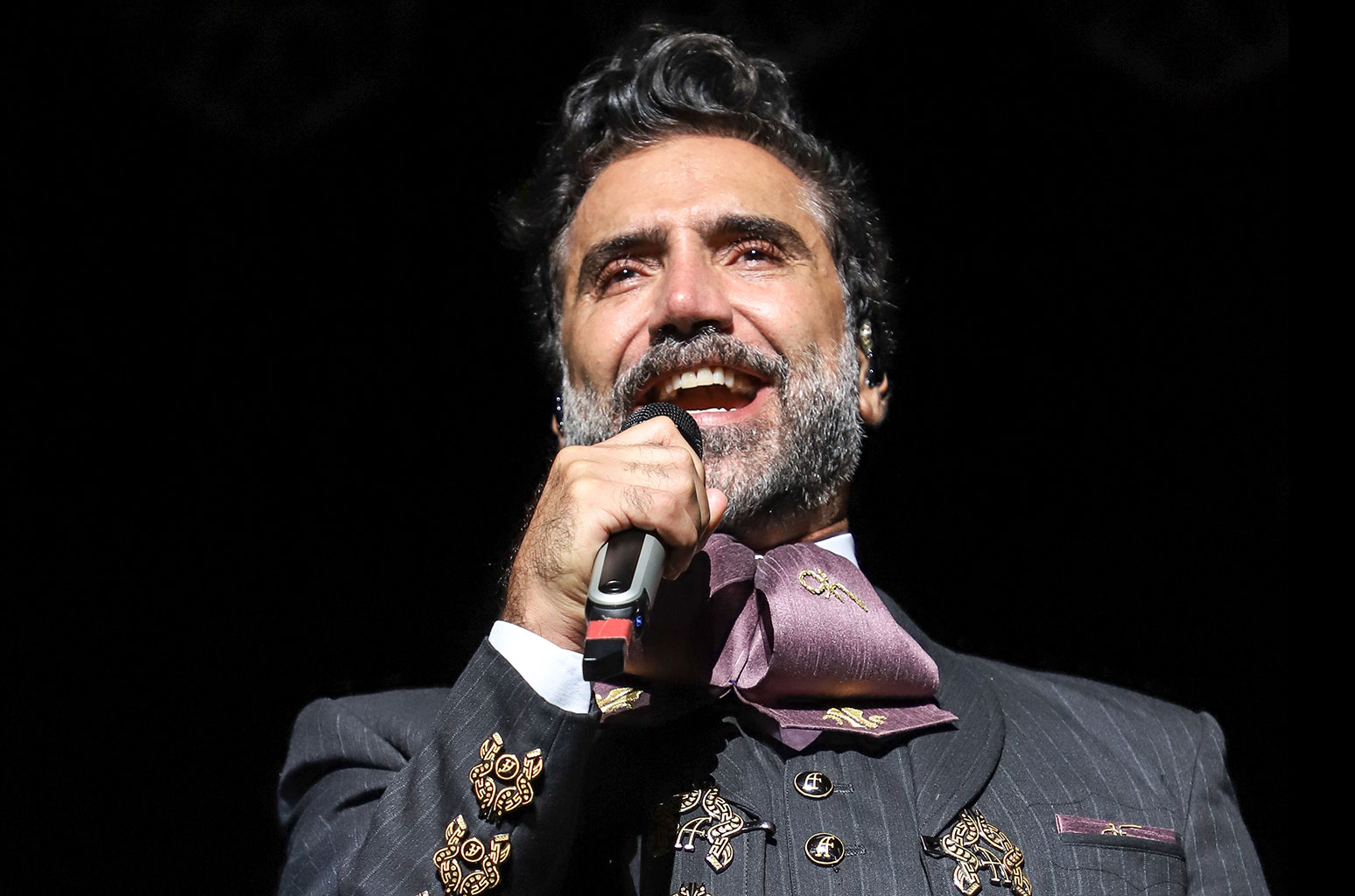 After 25-Year Wait, Alejandro Fernández Scores First No. 1 on Regional Mexican Airplay Chart With 'Caballero' - www.billboard.com - Mexico