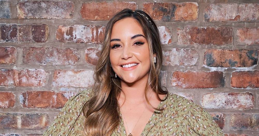 Jacqueline Jossa's wedding ring is firmly on as she poses for fashion shoot after marriage rumours - www.manchestereveningnews.co.uk