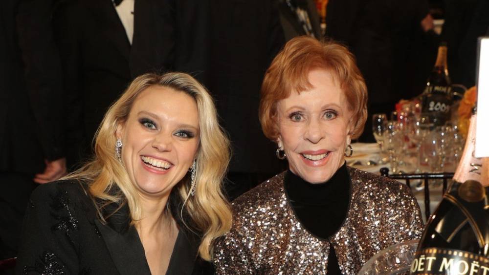 Star Sightings: Kate McKinnon &amp; Scarlett Johansson Party at the Globes, Snoop Dogg Gets a Sweet Tooth &amp; More! - www.etonline.com