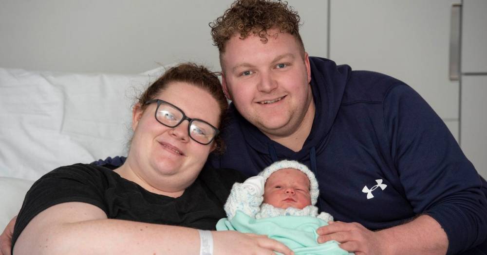 Delighted parents Laura and Kevin bring in New Year by welcoming baby son - www.dailyrecord.co.uk