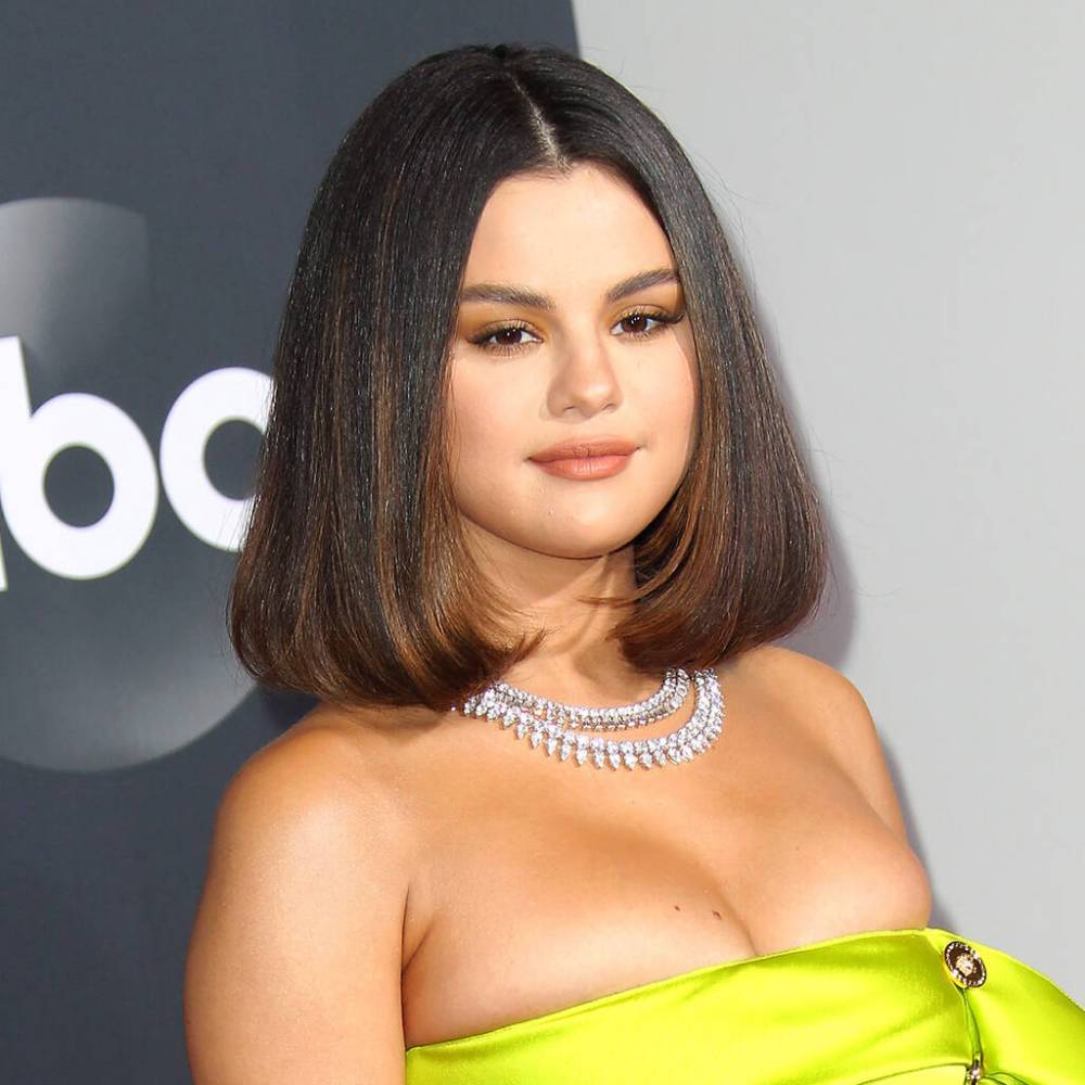Selena Gomez worked on Rare right up until deadline - www.peoplemagazine.co.za