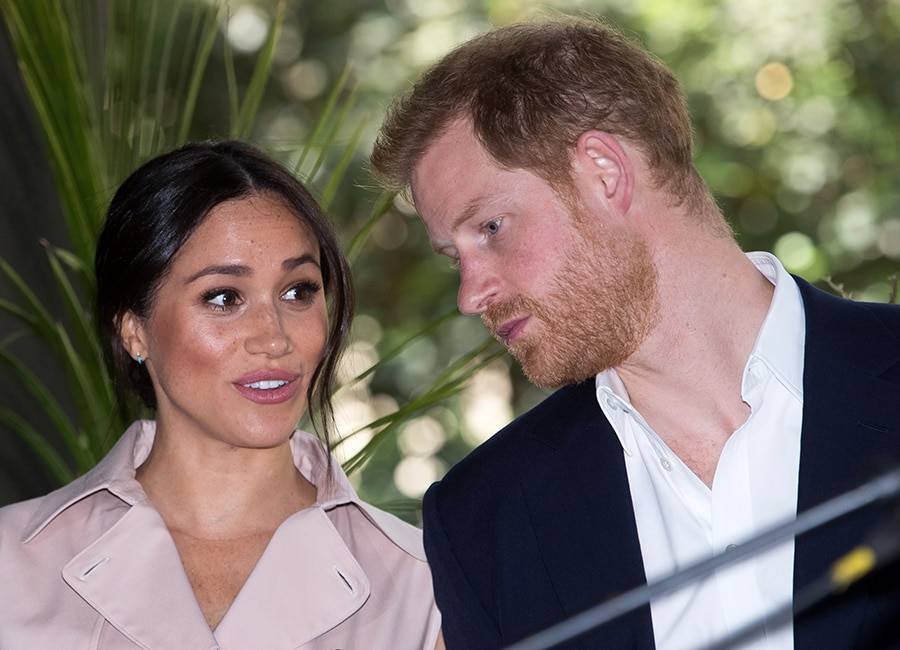 Queen calls crisis meeting following Harry and Meghan’s announcement - evoke.ie - Canada - city Sandringham - county Charles