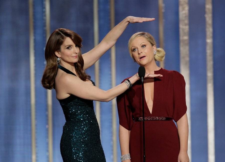 Tina Fey and Amy Poehler’s best moments ahead of return as Golden Globes hosts - evoke.ie