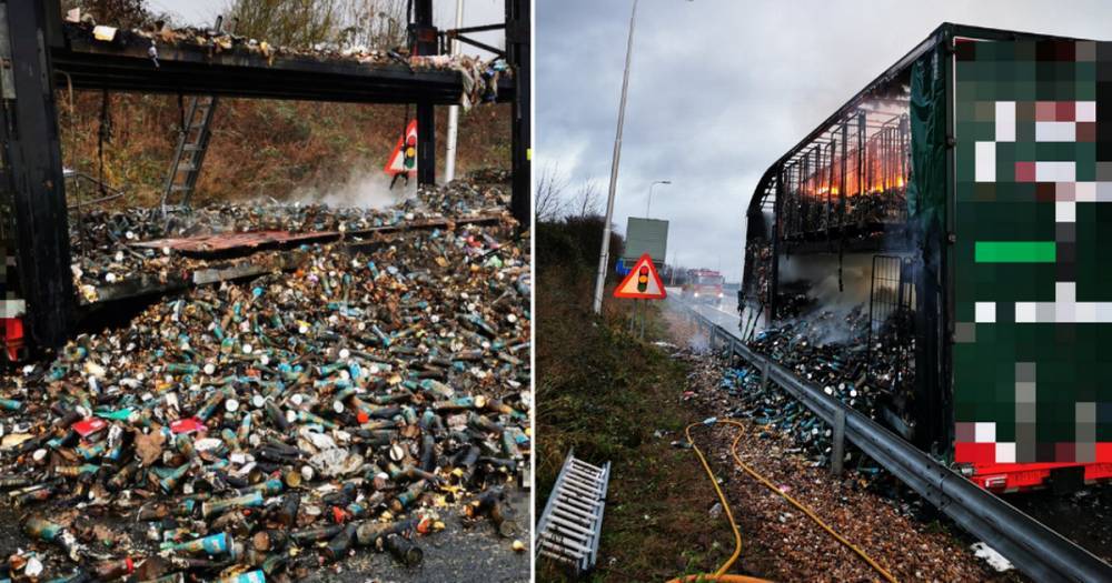 Thousands of Pringles tubes destroyed in M1 lorry fire - www.manchestereveningnews.co.uk