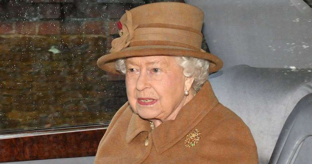 Queen Elizabeth II Looks Somber at Sunday Service 1 Day Before Planned Meeting With Prince Harry, Charles and William - www.usmagazine.com - city Sandringham