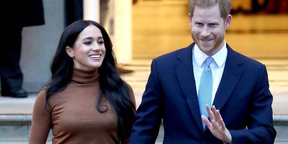 Harry and Meghan's Announcement: What Really Happened Inside the Palace - www.elle.com - city Sandringham - county Charles