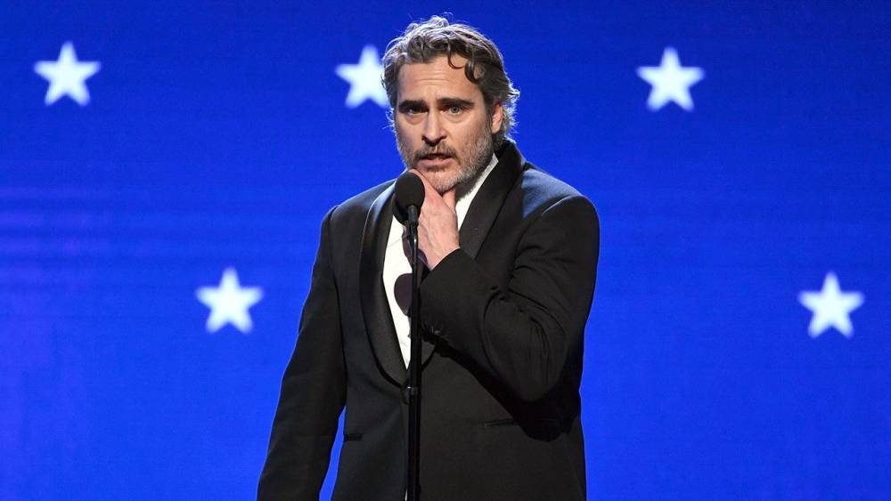 Joaquin Phoenix Thanks Mother for Not Giving Up on Him While Accepting Critics' Choice Best Actor Award - www.etonline.com