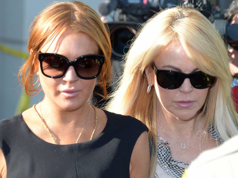Lindsay Lohan's mom arrested for DUI, attempting to flee crash scene - torontosun.com