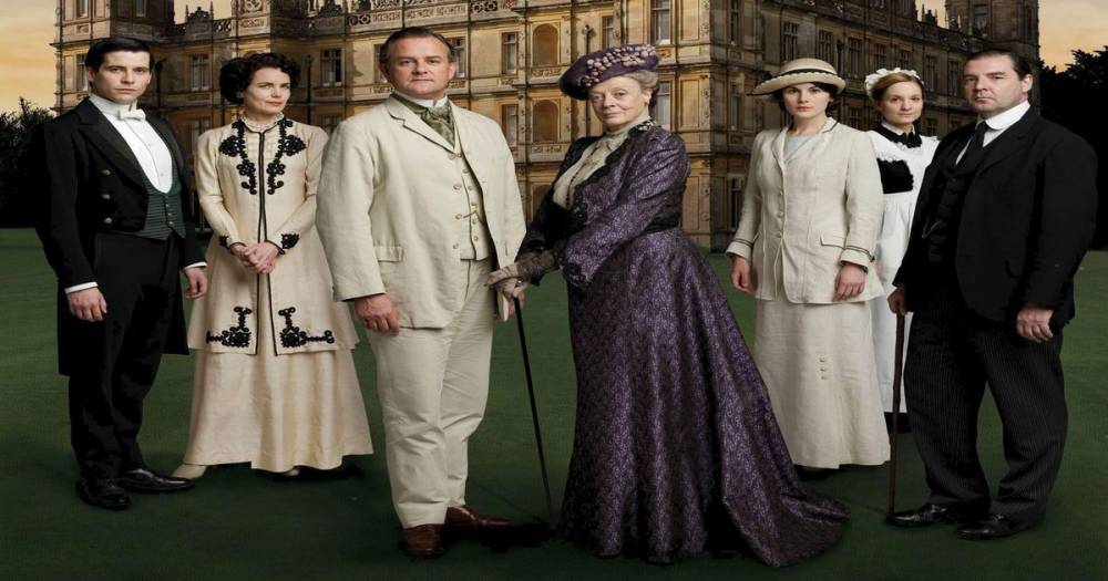 Downton Abbey couple Jim Carter and Phyllis Logan open up on real-life relationship when the cameras aren't rolling - www.ok.co.uk