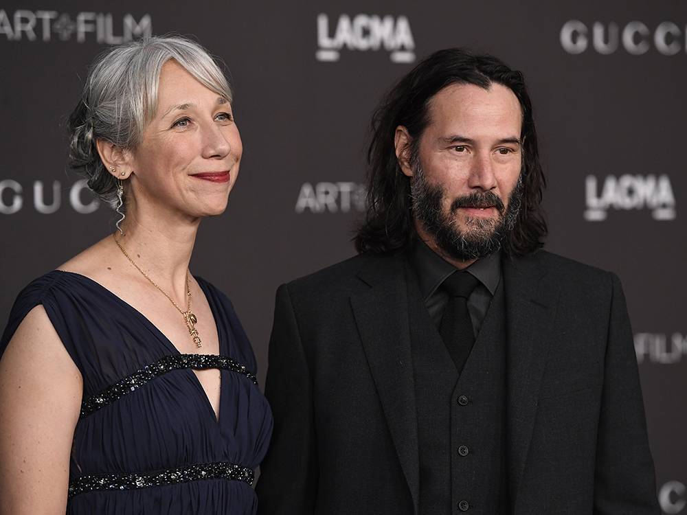 Keanu Reeves isn't heroic for dating an 'age-appropriate' woman. We're just clowns for setting the bar so low - nationalpost.com