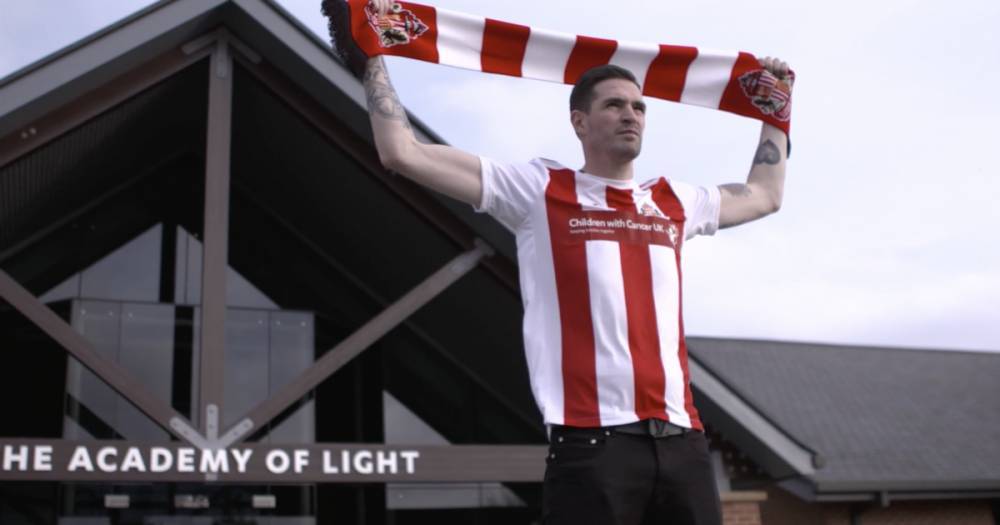 Sunderland make Kyle Lafferty gaffe as ex Rangers man is announced with controversial song - www.dailyrecord.co.uk - Ireland