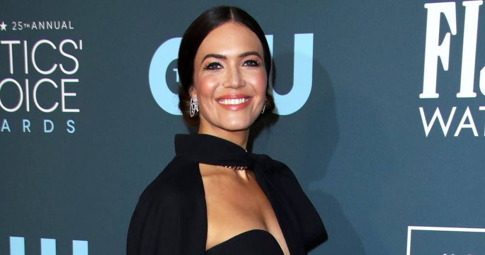 Mandy Moore Ate Her ‘This Is Us’ Costar’s Dinner at the Critics’ Choice Awards When He Wasn’t Looking - www.usmagazine.com - Los Angeles
