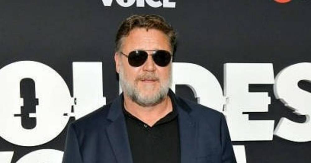 Russell Crowe celebrated his Golden Globe win with family - www.ahlanlive.com - Australia - Los Angeles