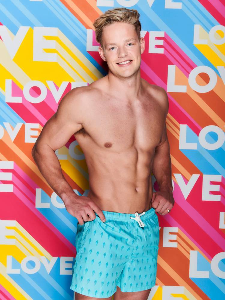 Love Island’s Ollie Williams ‘QUITS’ the show after three days in the villa - www.celebsnow.co.uk