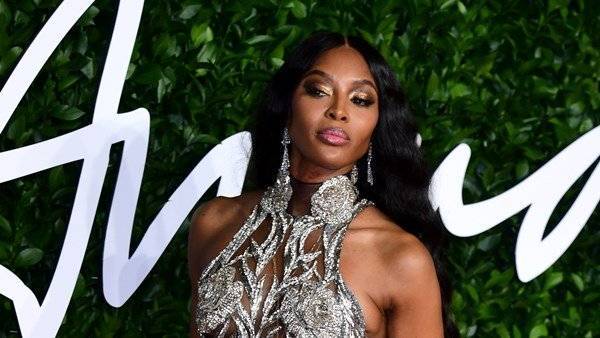 Naomi Campbell backs Harry and Meghan’s decision to step back from royal duties - www.breakingnews.ie - Canada - city Sandringham